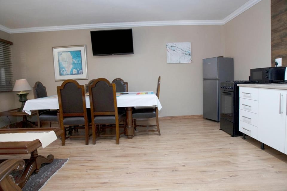 TV and multimedia, Kitchen or kitchenette