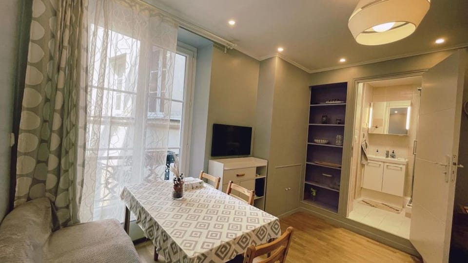 Appartement au cœur de Paris 5E Apartment in Paris