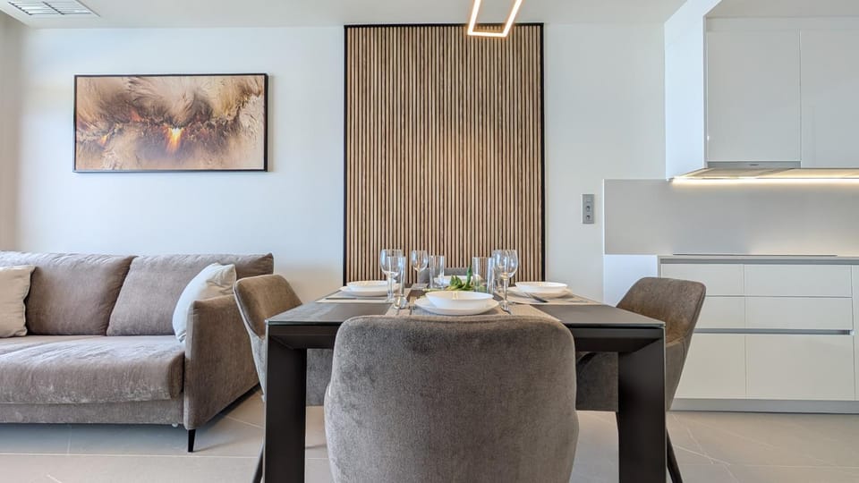 Living room, Dining area
