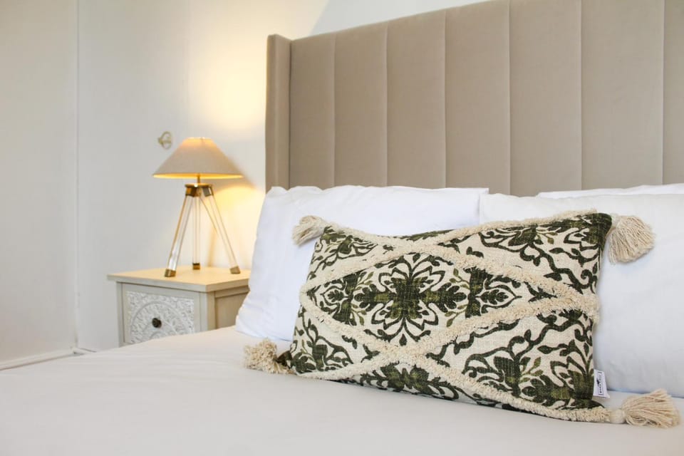Bed, Bedroom, internet