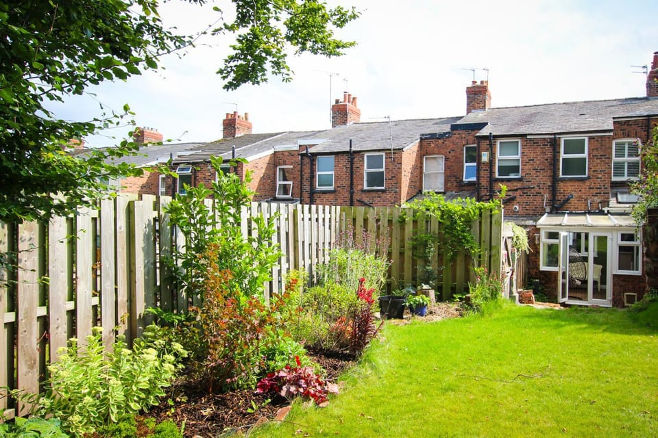 Property building, Spring, Natural landscape, Garden, Garden view