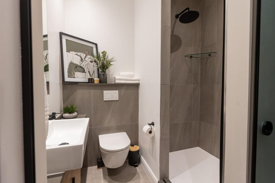 Shower, Toilet, Bathroom