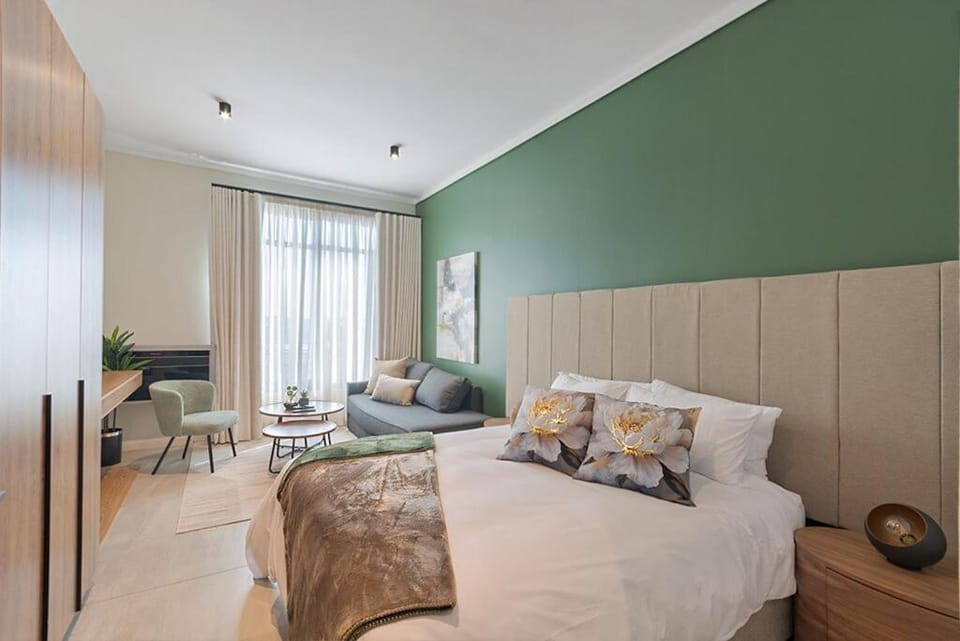 Capital Luxury Studio 830 Triology Menlyn Maine Apartment in Pretoria