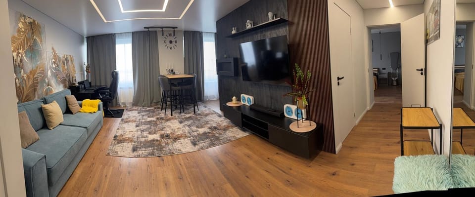 Communal lounge/ TV room, Living room, Seating area