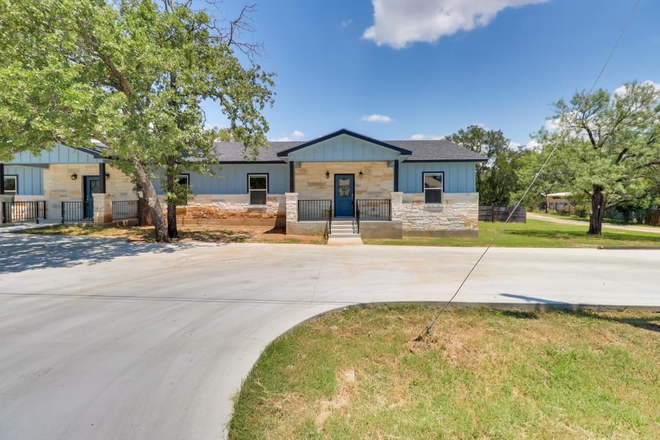 Quiet Hill Country Home 1 Mi to Lake LBJ Access! Apartment in Granite Shoals