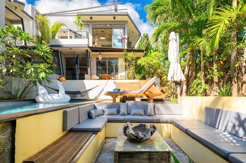 Patio, Garden, Living room