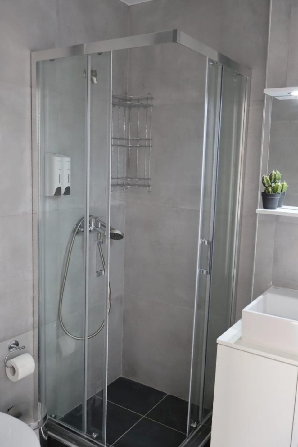 Porto Piraeus Suites Near Maniatika Metro Station-B1 Apartment in Pireas