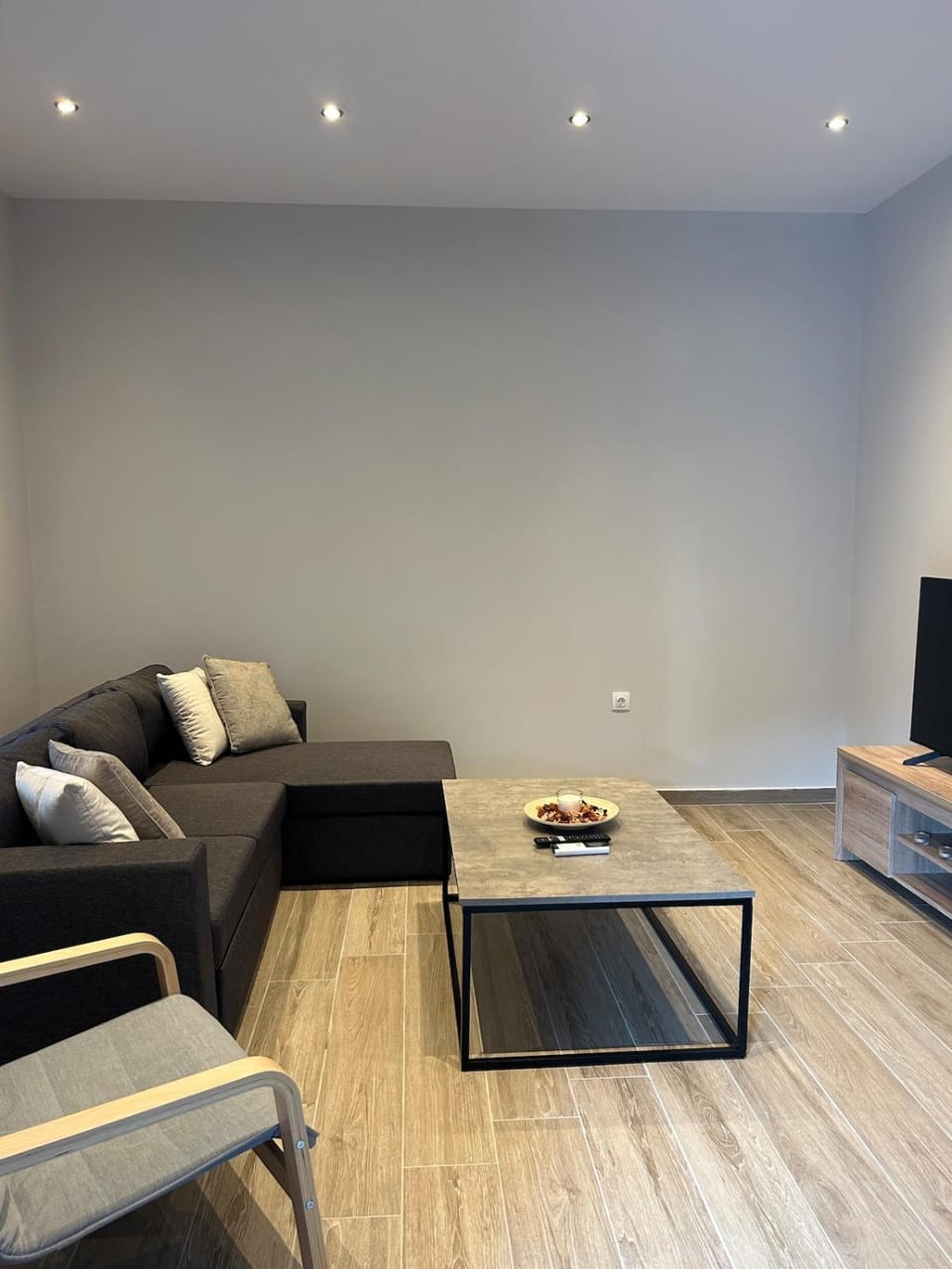 MtsHome I Luxury Stay with Jacuzzi Apartment in East Attica Regional Unit, Greece