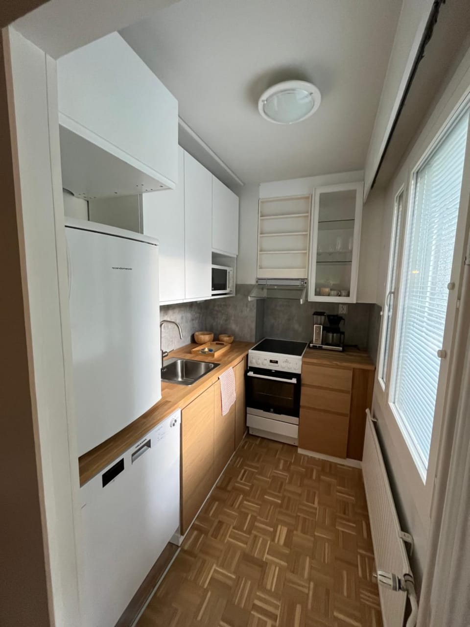 Kitchen or kitchenette