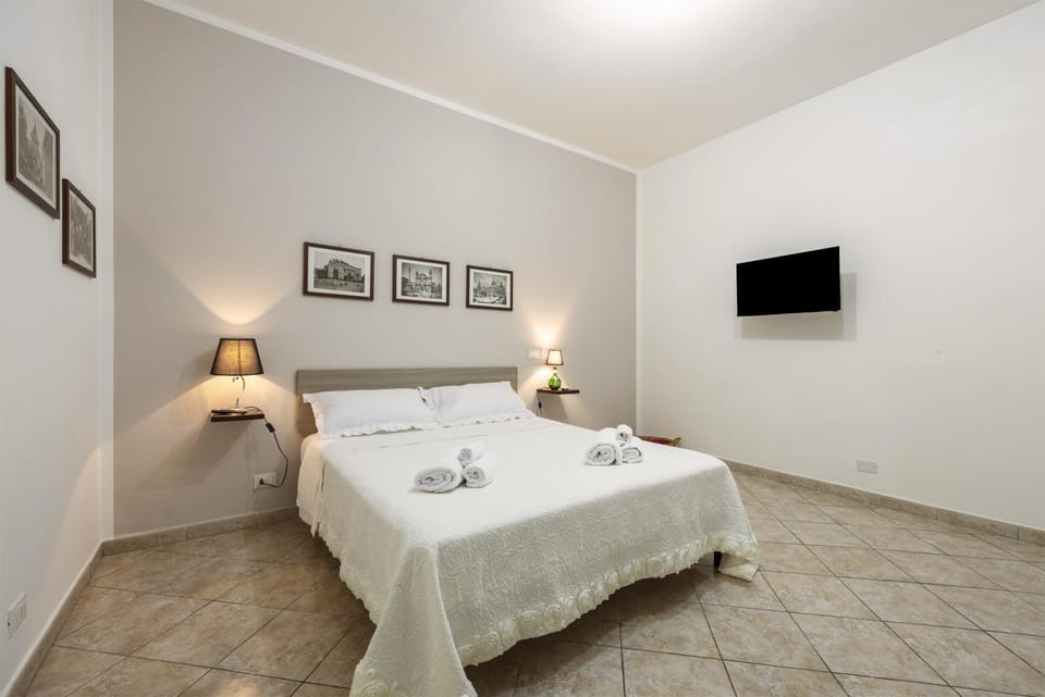 Living room, Bedroom