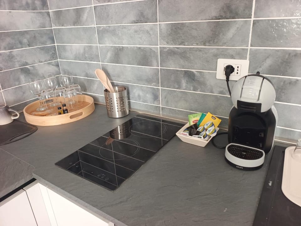Coffee/tea facilities, Kitchen or kitchenette