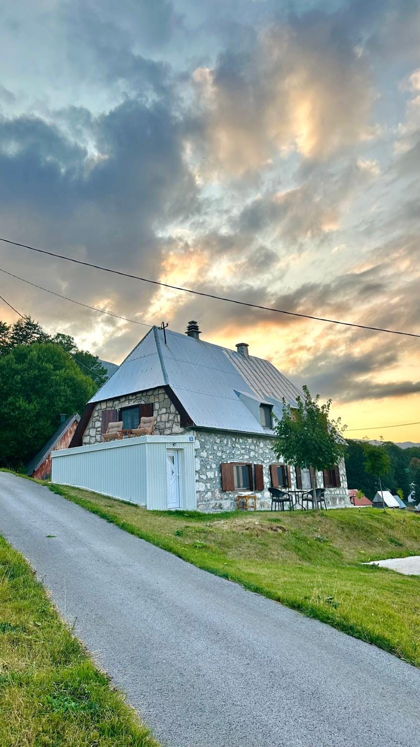 Stone House - Virak House in Montenegro