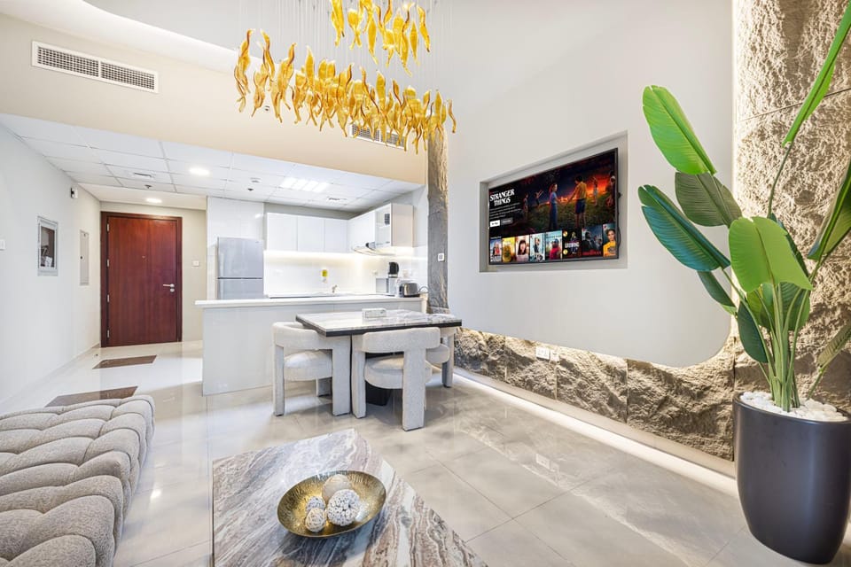 TV and multimedia, Kitchen or kitchenette, Living room, Seating area