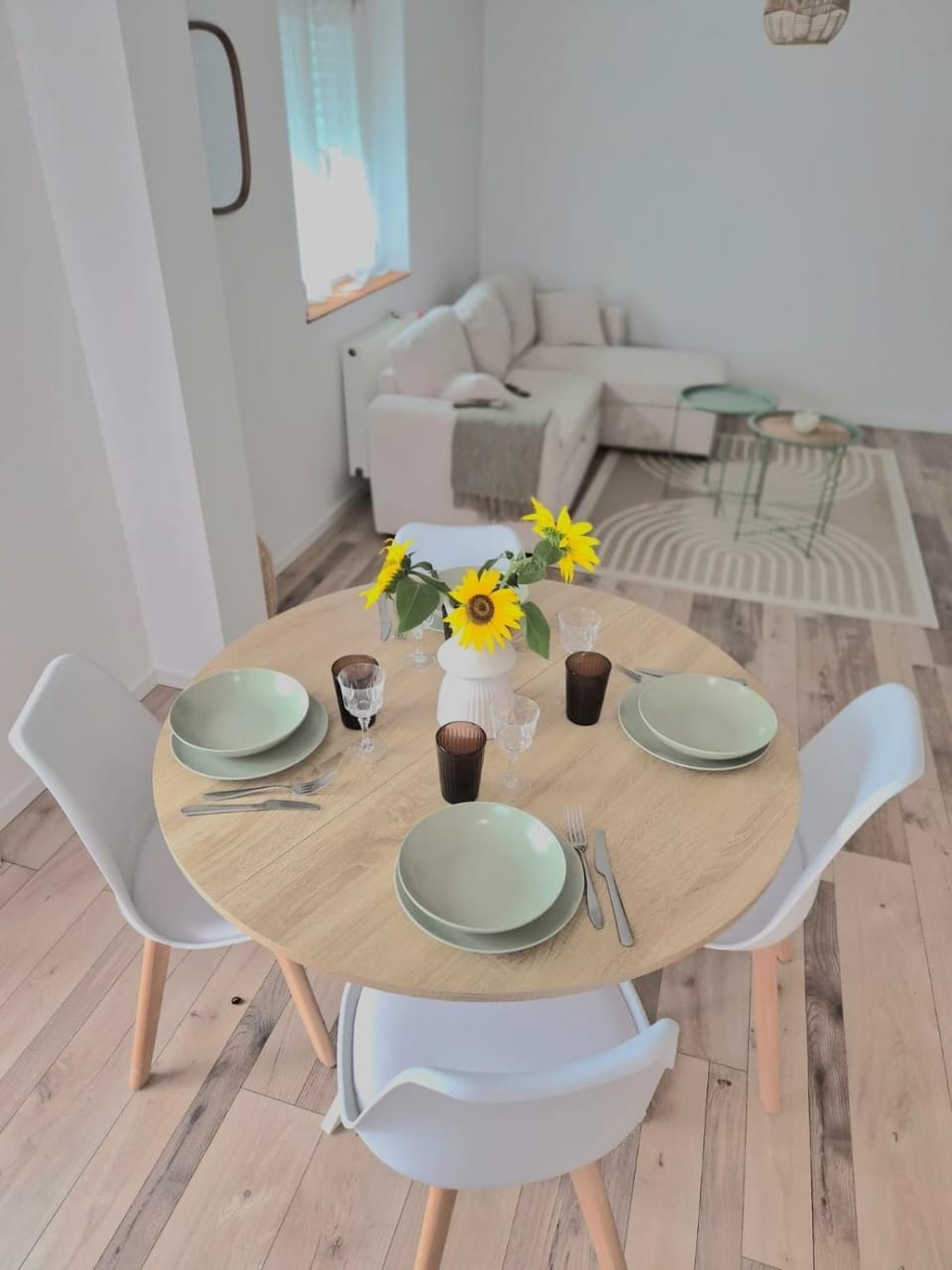 Living room, Dining area