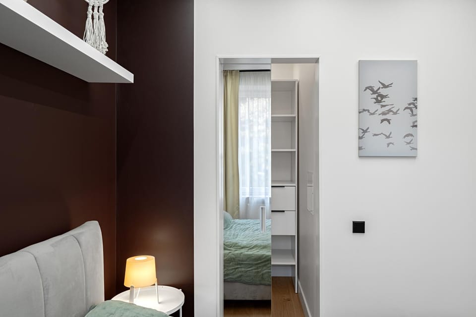 Bedroom, wardrobe
