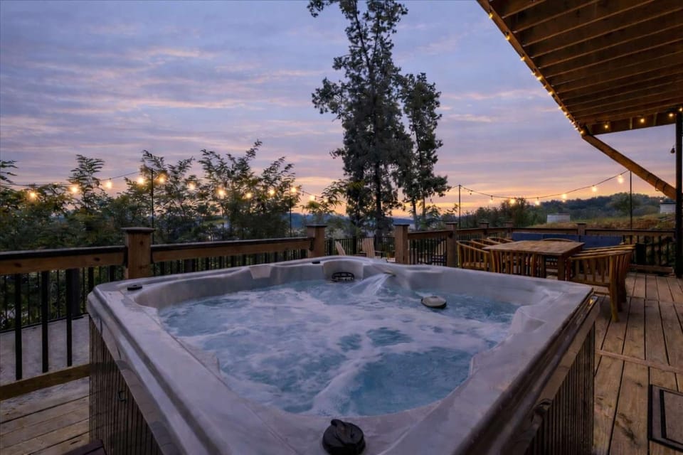 Skys the Limit - Pool - Theater - Views House in Douglas Lake