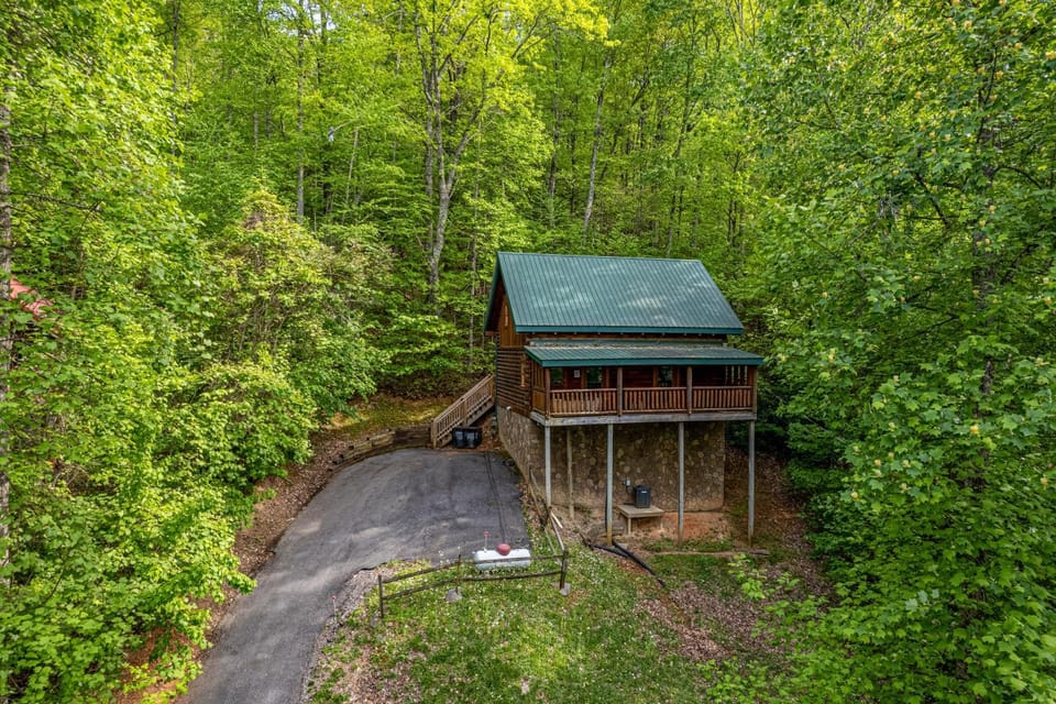 Dukes Den by American Patriot Getaways House in Gatlinburg