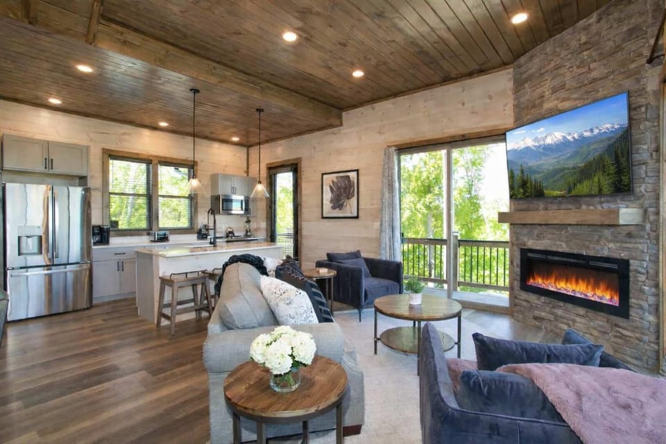 Mountain Waters - Pool Theater & Views House in Douglas Lake