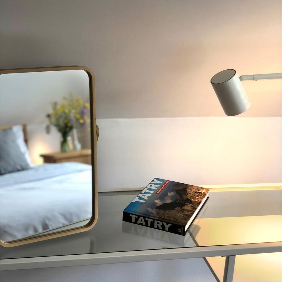 Bed, Decorative detail, Bedroom, hair dresser
