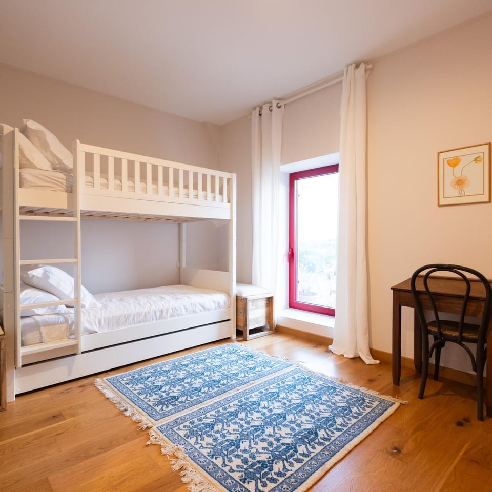 Les volets rouges House in Bourgogne-Franche-Comté