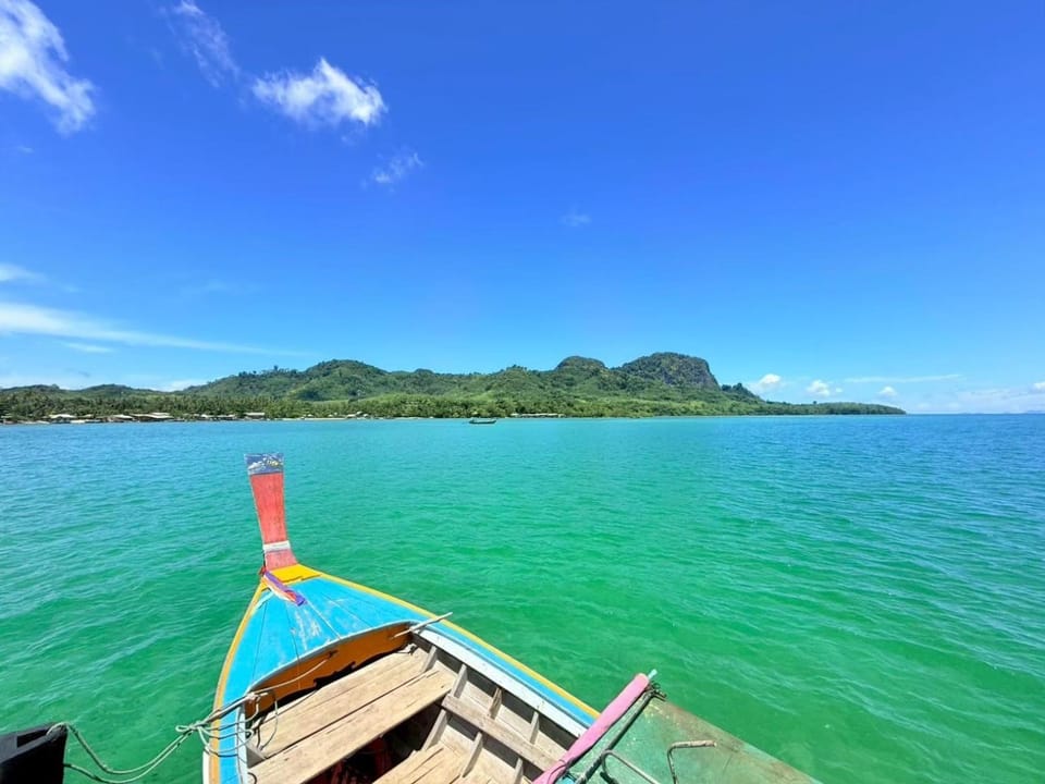 Kohmook sunrise beach Resort in Thailand