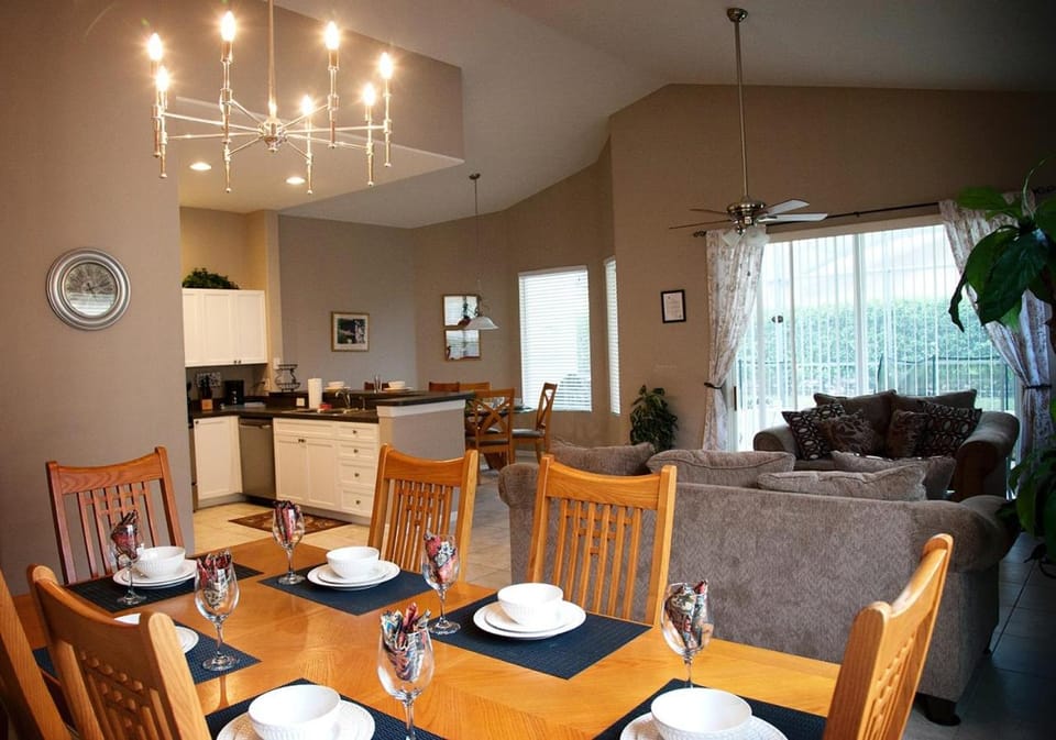 Four-Bedroom Pool Home Kissimmee House in Bay Lake