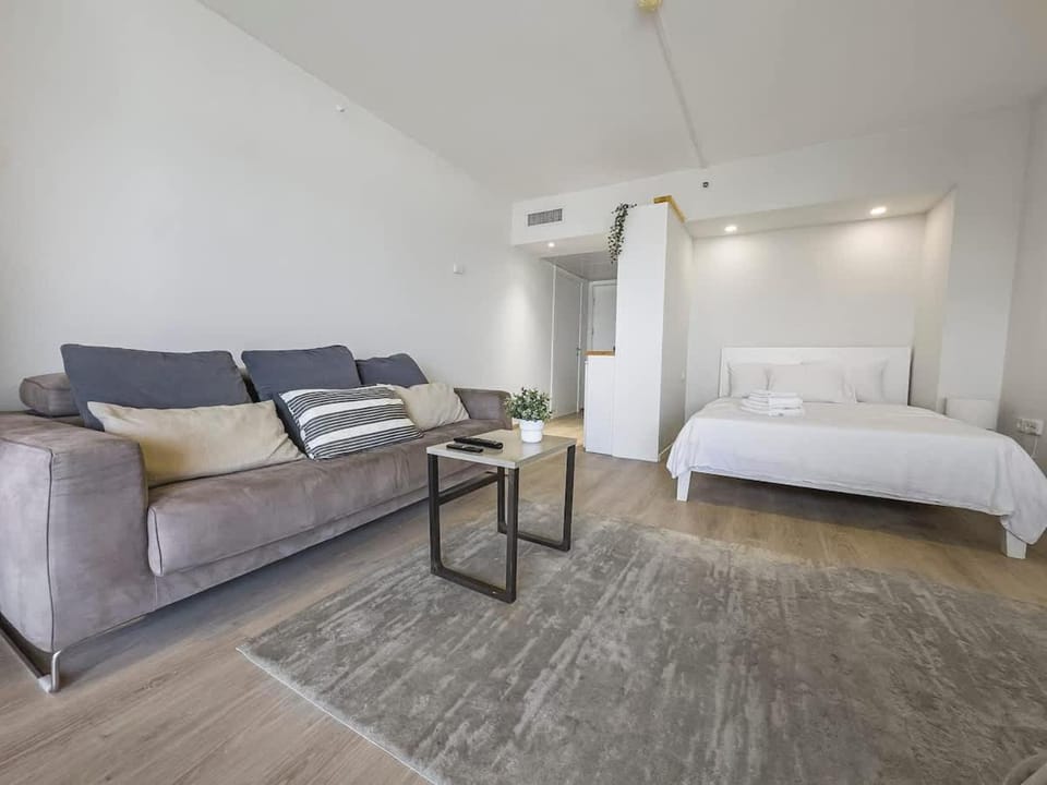 The Sharon Ocean Pearl Apartment in Herzliya