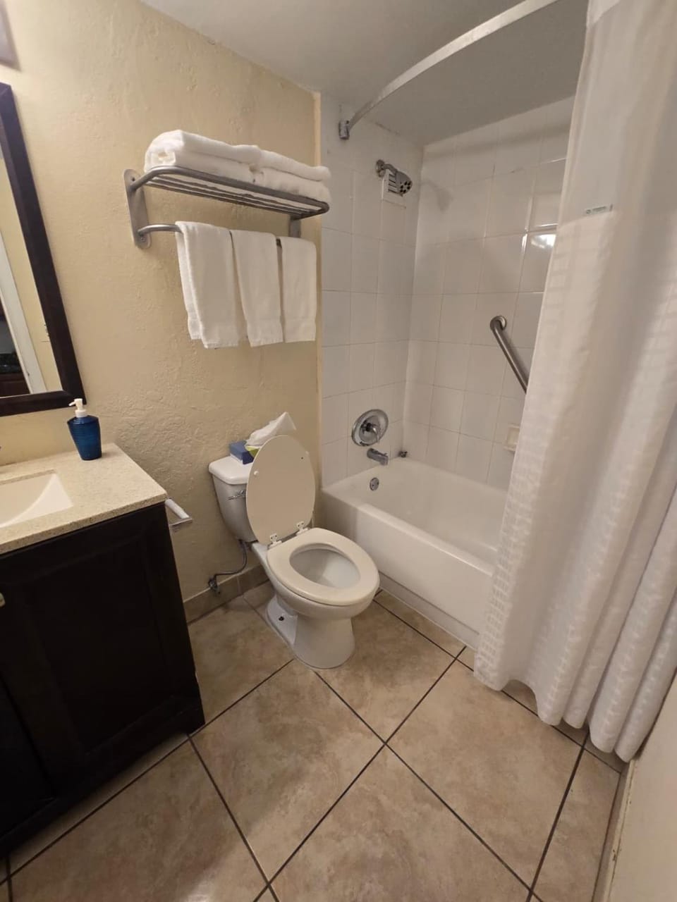 Estudios con y sin balcón en Sunny Isles Beach Apartment in Sunny Isles Beach
