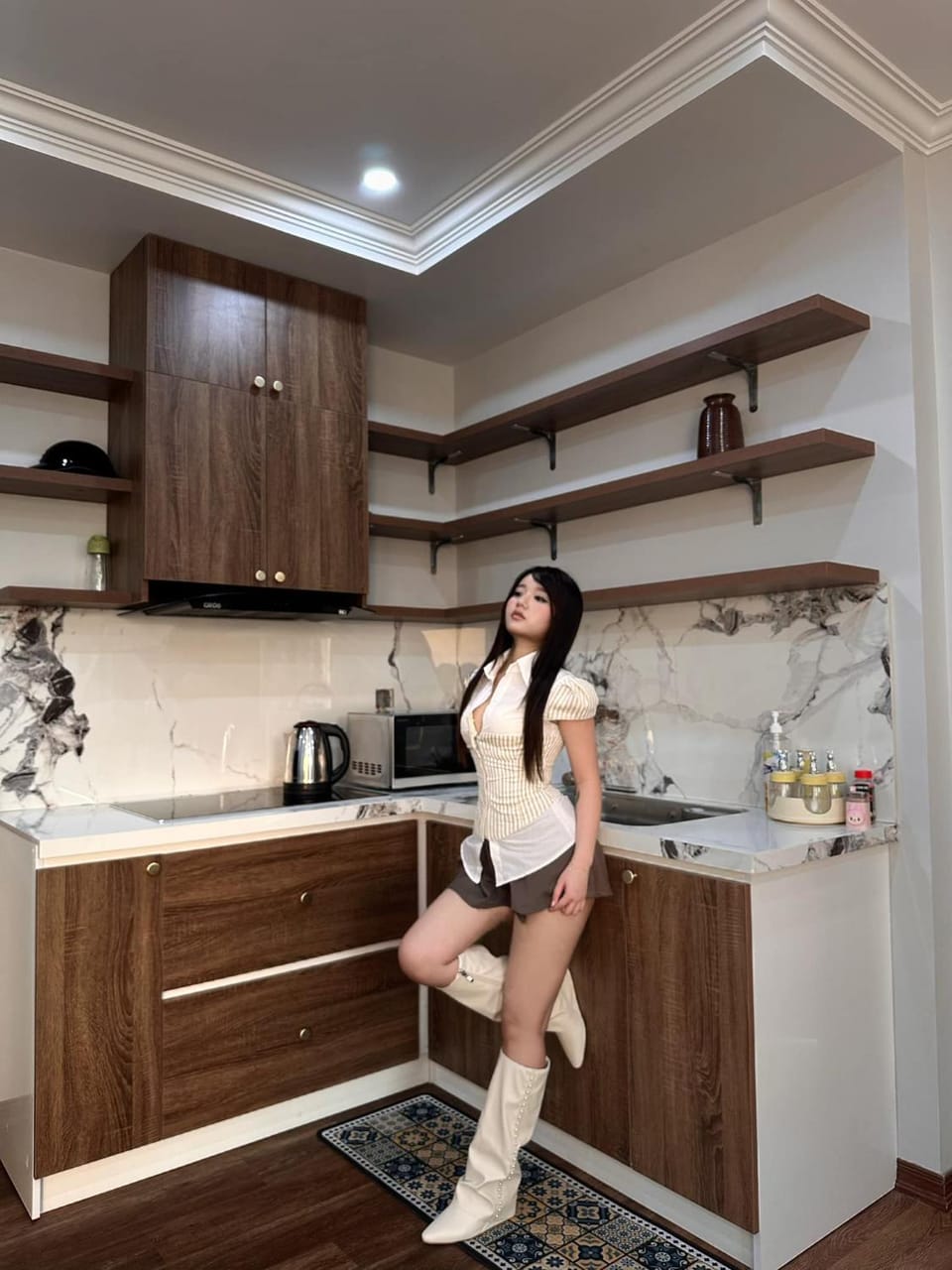 People, Coffee/tea facilities, Kitchen or kitchenette, Guests, group of guests, dishwasher, minibar, pet friendly, stove, toaster