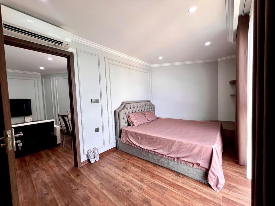 Bed, TV and multimedia, Photo of the whole room, Bedroom, hair dresser, wardrobe