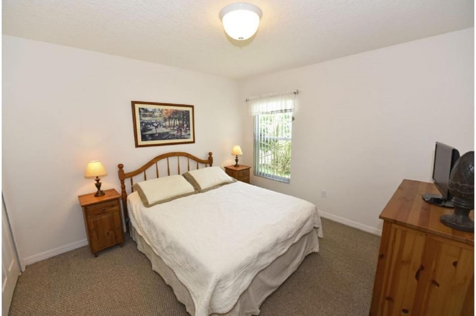 Four-Bedroom Pool Home Davenport House in Davenport