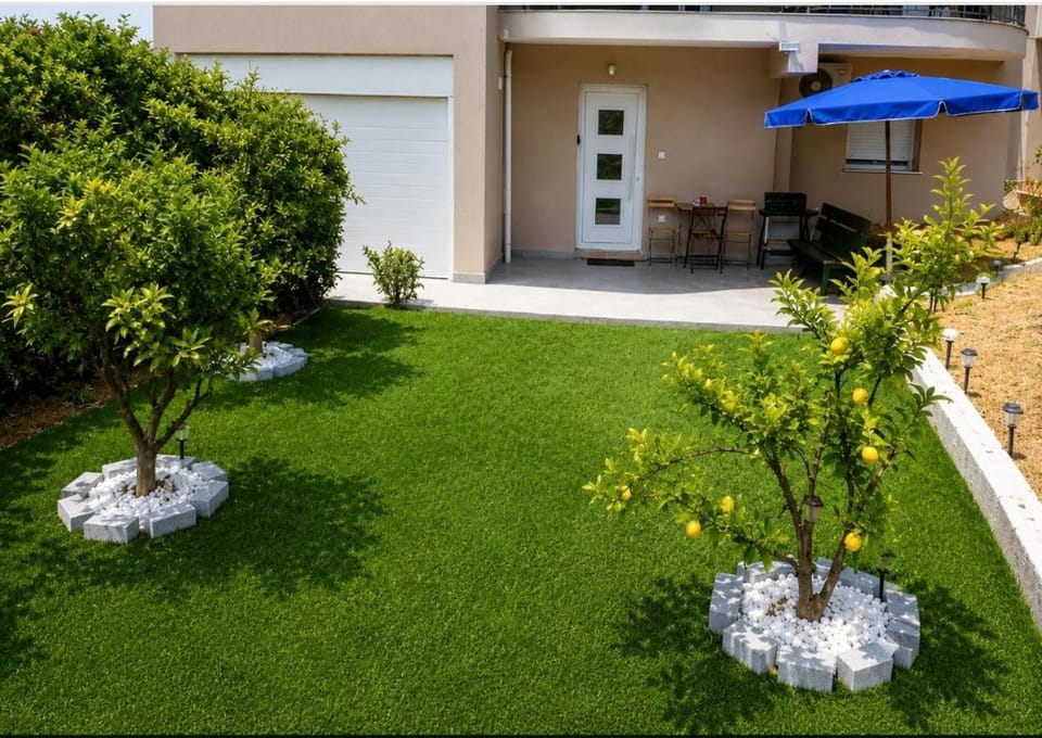 Garden, Garden view