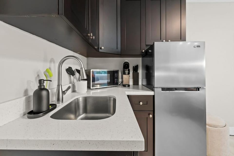 Wilton Manors Hideaway -Trendy Studio Near Beaches Apartment in Wilton Manors