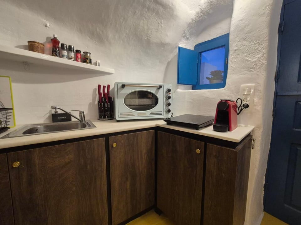 Kristy Cave House Villa in Oia