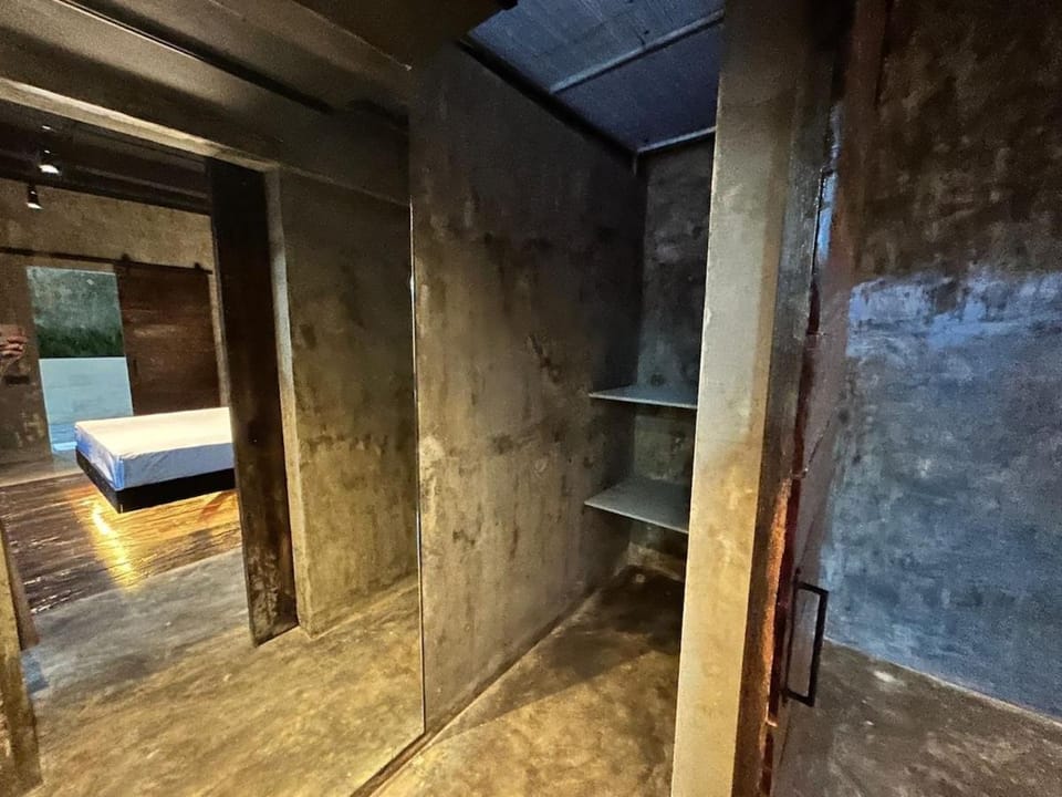 Bedroom, wardrobe