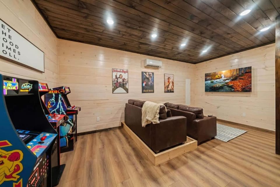 Cant Bear to Leave - Smoky Mtn Getaway House in Pigeon Forge