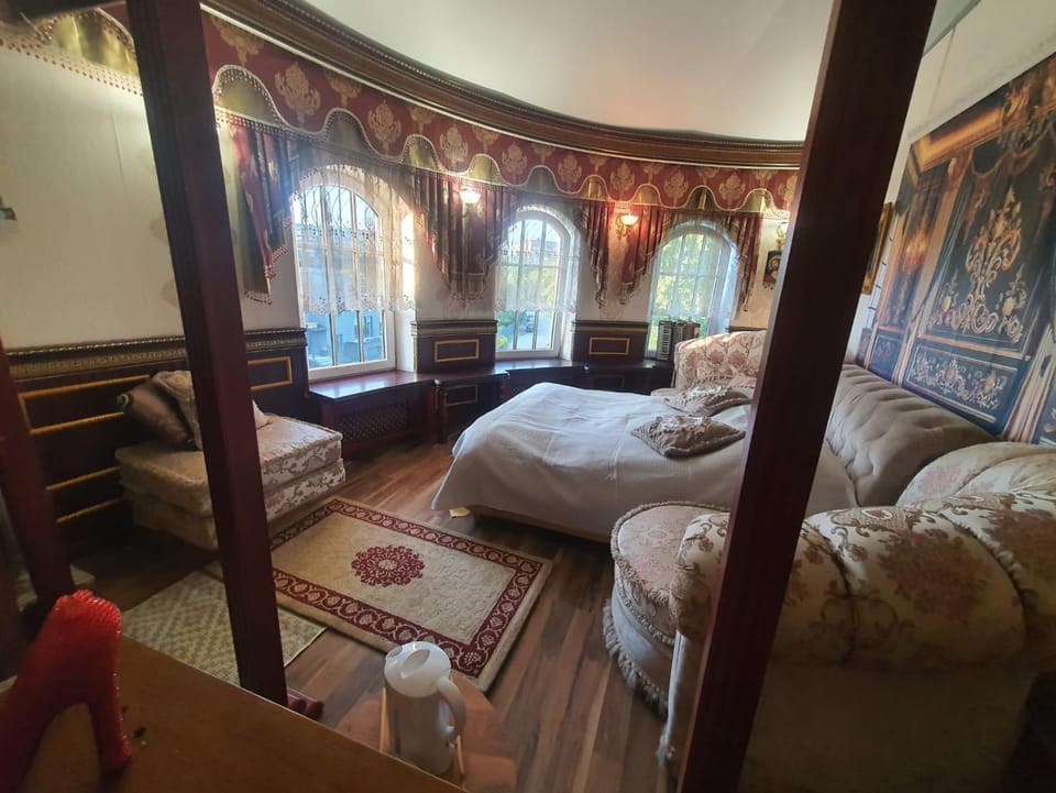 Photo of the whole room