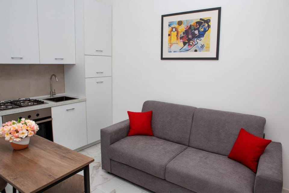 Kitchen or kitchenette, Living room, Seating area, Dining area, stove