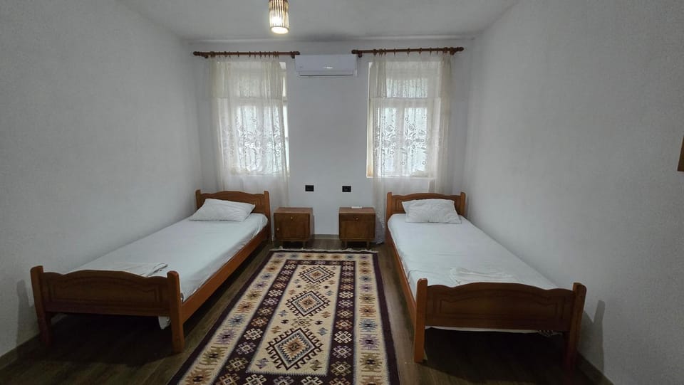 Bed, internet, air conditioner