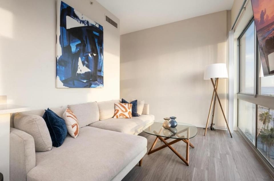 TV and multimedia, Living room, Photo of the whole room, Seating area