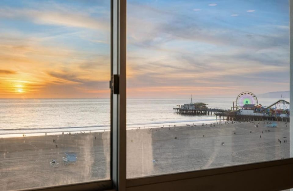 Natural landscape, View (from property/room), Beach, Sea view, Sunrise, Sunset