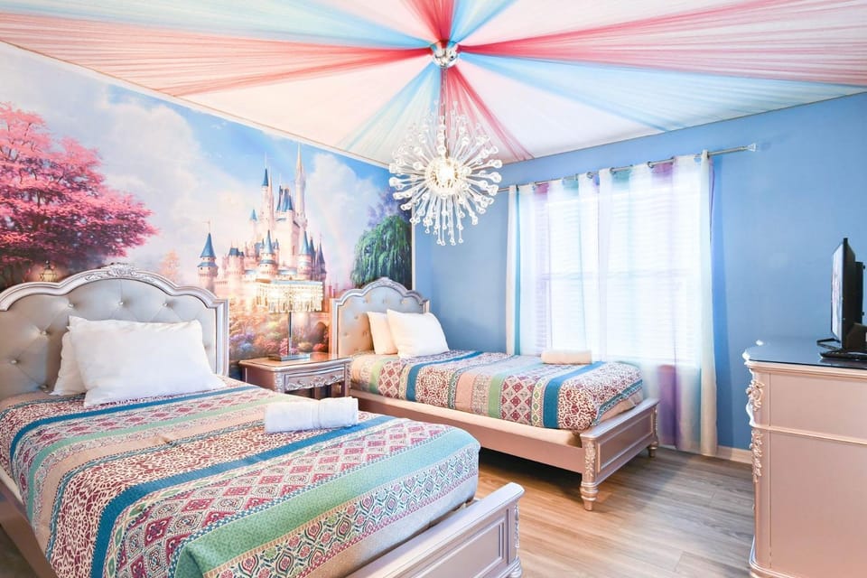 Bed, Photo of the whole room, Bedroom