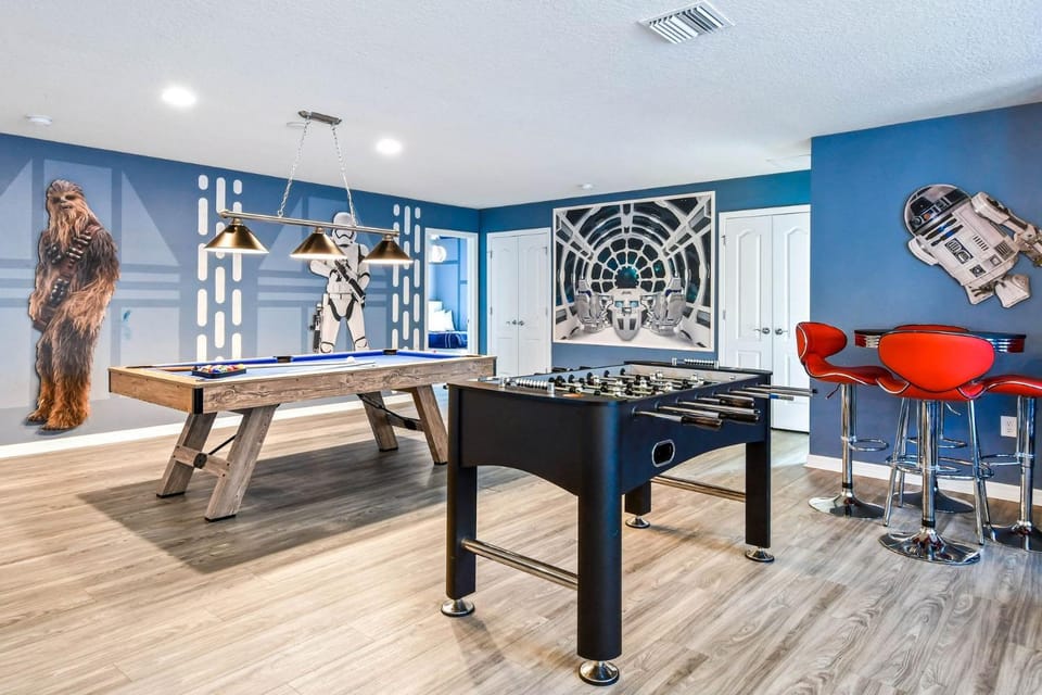 Billiard, Game Room