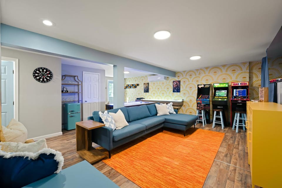 Sleeps 14 Hot Tub Sauna Game Room Fire Pit House in Pocono Mountains