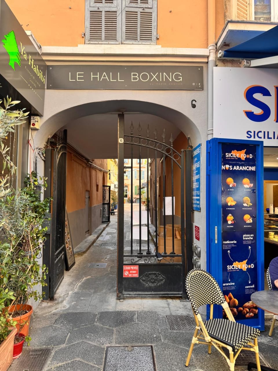 Property building, Facade/entrance
