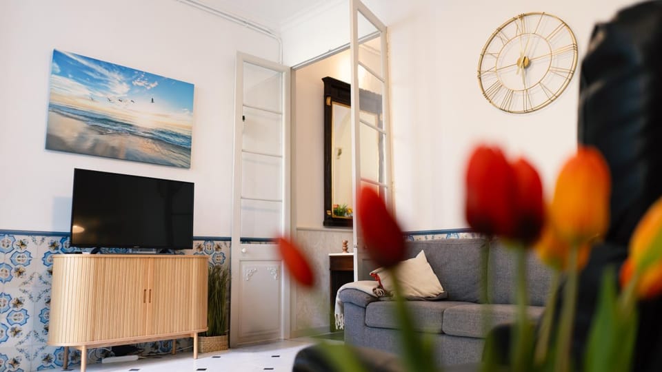 Communal lounge/ TV room, TV and multimedia, Living room