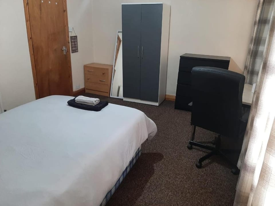 Double bedroom near city centre 59 holgate Bed and Breakfast in Nottingham
