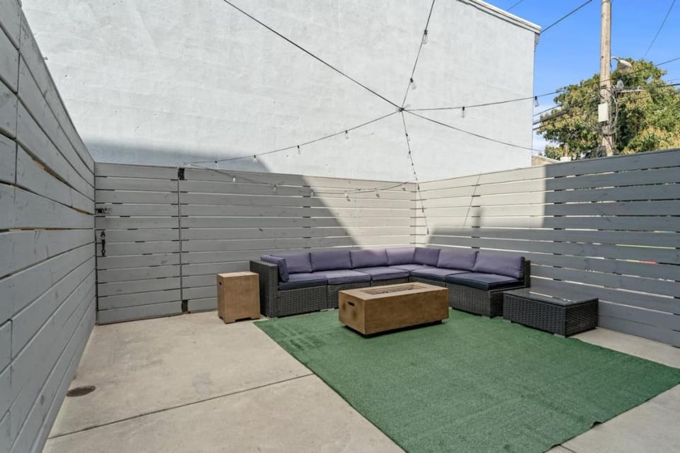 Patio, Seating area