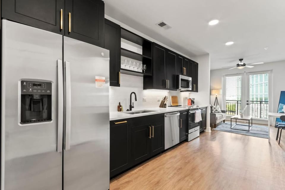 1BD in the Heart of Tampa Luxury Travel Gym Apartment in Tampa