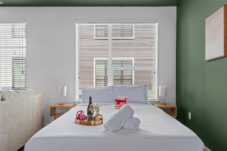 Bed, Bedroom